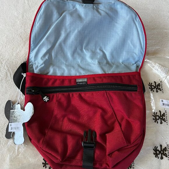 NWT vintage Crumpler Quarfie messenger bag in red - Picture 6 of 7